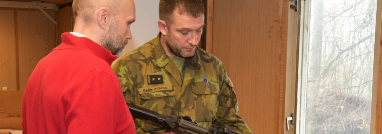 Hejtman Moravskoslezského kraje navštívil cvičící jednotky KVV Ostrava