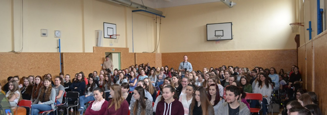 zaci_stredni_pedagogicke_a_stredni_zdravotnicke_skoly_v_odrach.jpg