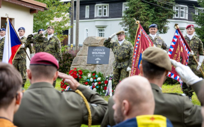 Památník skupiny Wolfram odhalen – hrdinství výsadkářů žije dál