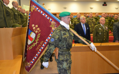 prineseni_praporu_kvv_ostrava_a_praporu_aktivni_zalohy_kvv_ostrava.jpg
