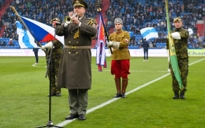 Utkání Baníku Ostrava s Duklou Praha bylo zahájeno Večerkou