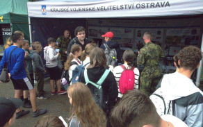 Armáda České republiky se představila na II. mezinárodní konferenci městských policií v Českém Těšíně