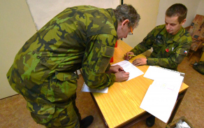 nástup na vojenské cvičení