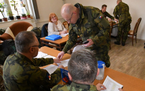 nástup na vojenské cvičení