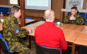 Hejtman Moravskoslezského kraje navštívil cvičící jednotky KVV Ostrava