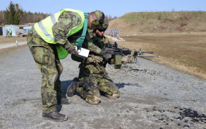 Vojáci aktivní zálohy 211. praporu územní obrany prověřili svou připravenost ve Vojenském výcvikovém prostoru na Libavé