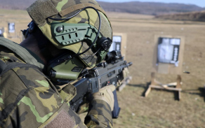 Vojáci aktivní zálohy 211. praporu územní obrany prověřili svou připravenost ve Vojenském výcvikovém prostoru na Libavé