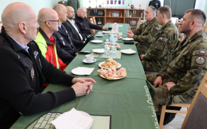 Velitel Velitelství teritoriálních sil Armády České republiky navštívil Krajské vojenské velitelství Ostrava