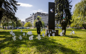 20220505_pamatnik_park_ms_kraj_jz_2139.jpg
