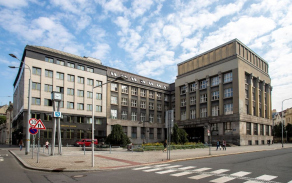 Vernisáž výstav v budově radnice městského obvodu Moravská Ostrava a Přívoz