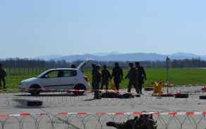Činnost na kontrolně propouštěcím místě a spolupráce s Policií České republiky