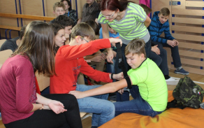Děti se naučili jak správně používat škrtidlo