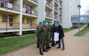 Poděkování vojákům za práci v ostravské Slunečnici