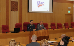 školení zahájil náměstek hejtmana Moravskoslezského kraje Stanislav Folwarczny společně s ředitelem Krajského vojenského velitelství Ostrava plukovníkem Jaroslavem Medkem 