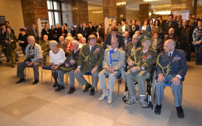 Křest knihy "bez nároku na slávu" ve ve foyer ostravské radnice 